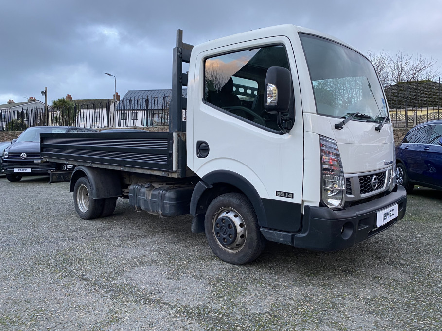  Nissan NT400 2.5 DCi 35.14 MWB Dropside