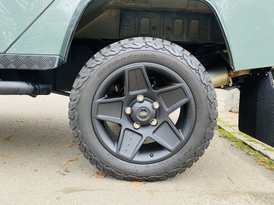  Land Rover Defender 110 2.2 TDCi 7 Seater