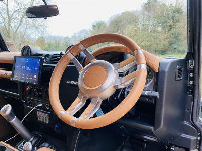  Land Rover Defender 110 2.2 TDCi 7 Seater