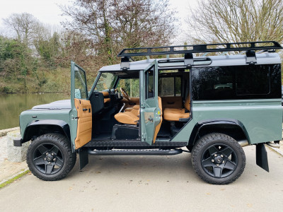  Land Rover Defender 110 2.2 TDCi 7 Seater