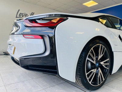  BMW i8 1.5 T Hybrid 2dr Coupe