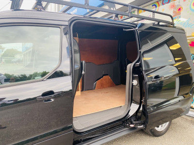  Ford Transit Connect 1.5 EcoBlue ( 120PS ) ( EU6dT ) L2 240 Ltd