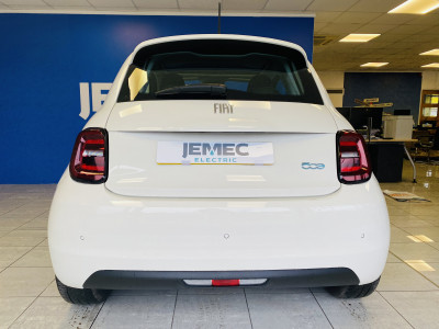  Fiat 500 E 87KW 42KWH ICON Hatchback
