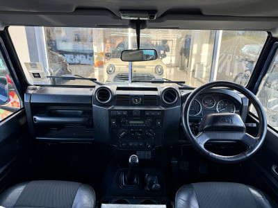  Land Rover Defender 2.4 TDCi 110 XS Station Wagen