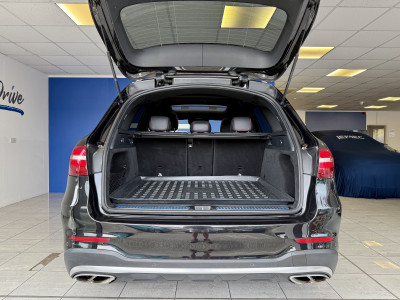  Mercedes-Benz GLC43 AMG Premium 4 Matic