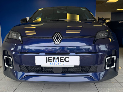  Renault 5 E-Tech TECHNO COMFORT range