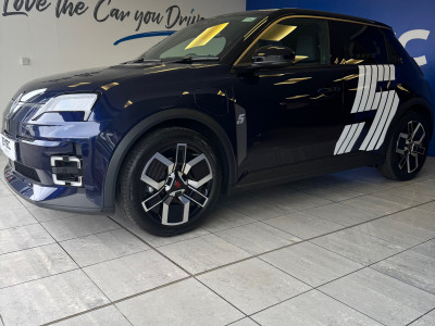  Renault 5 E-Tech TECHNO COMFORT range