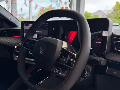  Renault 5 E-Tech TECHNO COMFORT range