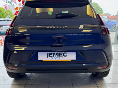  Renault 5 E-Tech TECHNO COMFORT range