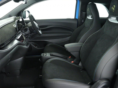  Abarth Abarth 42kWh SCORPIONISSIMA 114KW