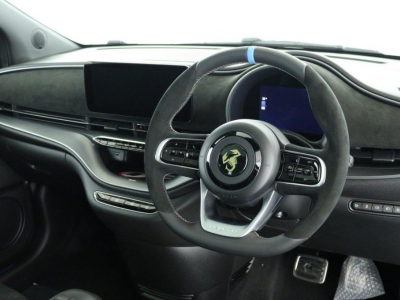  Abarth Abarth 42kWh SCORPIONISSIMA 114KW
