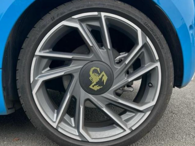  Abarth Abarth 42kWh SCORPIONISSIMA 114KW