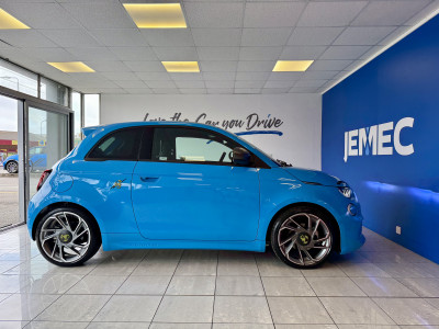  Abarth Abarth 42kWh SCORPIONISSIMA 114KW