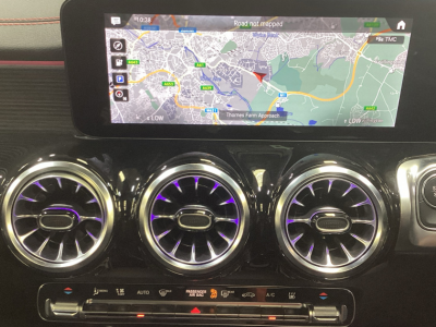 Mercedes-Benz EQB 300 168KW 66KWH 4M AMG LINE PREM PLUS