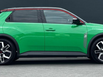  Renault 5 E -Tech Techno COMFORT Range 5dr