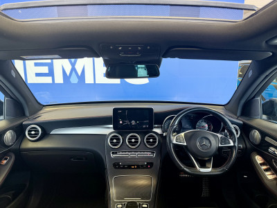  Mercedes-Benz GLC 43 AMG Premium Plus 4 Matic Night Package