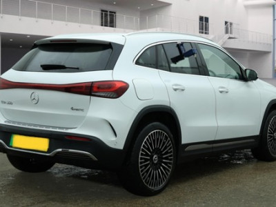  Mercedes-Benz EQA 350 215KW 66KWH 4M AMG LINE PREM+