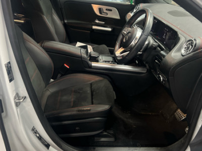  Mercedes-Benz EQA 350 215KW 66KWH 4M AMG LINE PREM+