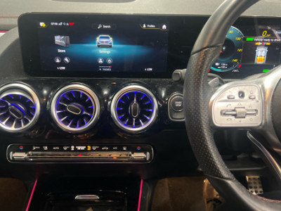  Mercedes-Benz EQA 350 215KW 66KWH 4M AMG LINE PREM+