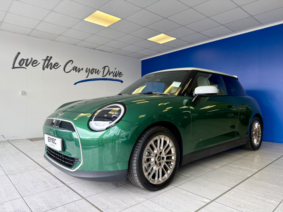  MINI New Cooper E 181bhp EXCLUSIVE 41kWh L2