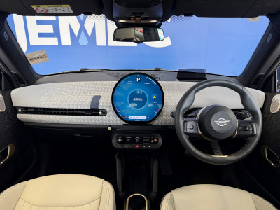 MINI New Cooper E 181bhp EXCLUSIVE 41kWh L2