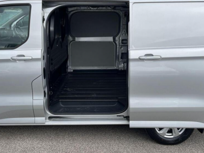  Ford E-TRANSIT 320 LIMITED L1 100kW 65kWh