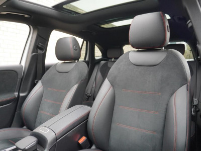  Mercedes-Benz GLA250E AMG LINE PREM+ NIGHT EDITION