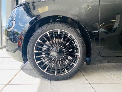  Fiat 500E 87KW 42KWH LA PRIMA