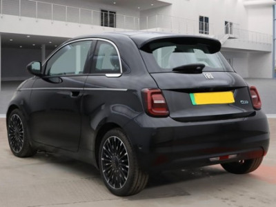  Fiat 500 E 87KW 42KWH LA PRIMA Hatchback