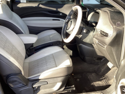  Fiat 500 E 87KW 42KWH LA PRIMA Hatchback