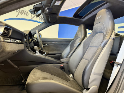  Porsche 911 Carrera GTS PDK