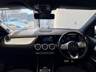  Mercedes-Benz EQA 350 215KW 66KWH 4M AMG LINE PREMIUM