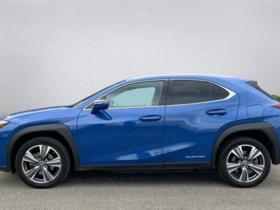  Lexus UX300E Takumi