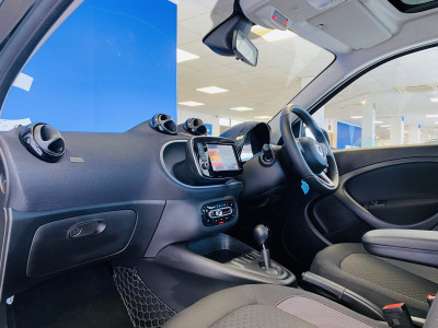  Smart Four Four 0.0 PULSE Premium EQ