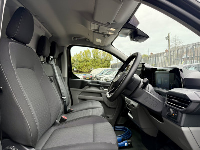  Ford NEW E-Transit Custom 100kW Limited 65kWhL1 H1