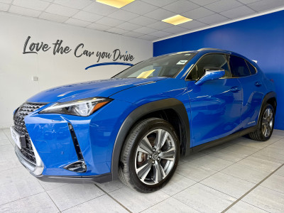  Lexus UX300E Takumi