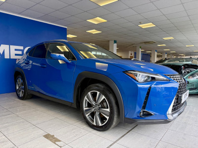  Lexus UX300E Takumi
