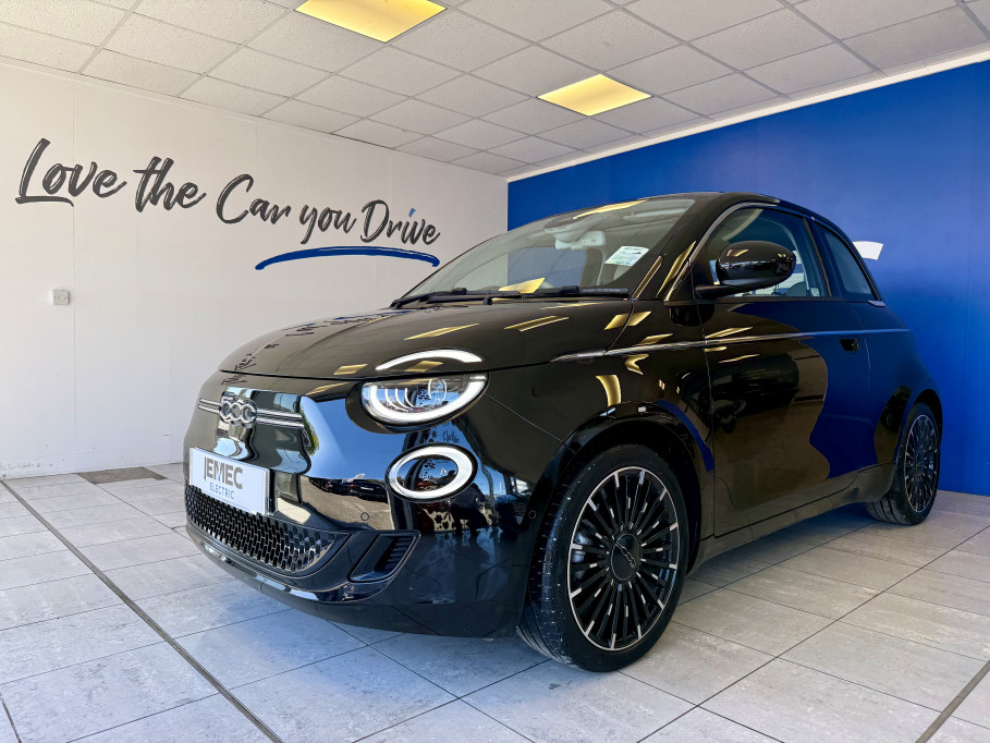  Fiat 500 E 87KW 42KWH LA PRIMA Hatchback