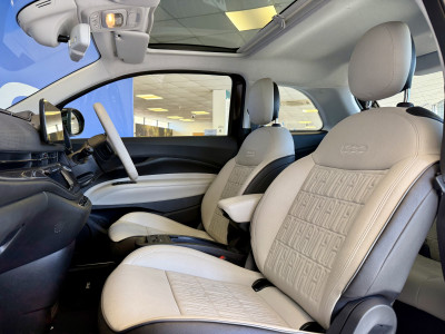  Fiat 500 E 87KW 42KWH LA PRIMA Hatchback