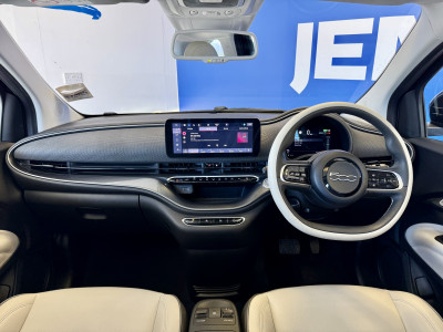  Fiat 500 E 87KW 42KWH LA PRIMA Hatchback