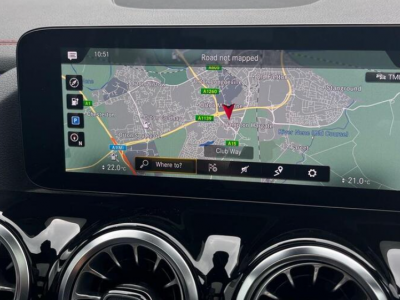  Mercedes-Benz EQA 350 215KW 66KWH 4M AMG LINE PREMIUM