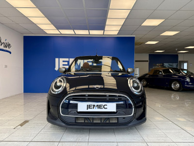  MINI Cooper 1.5 Exclusive Convertible automatic