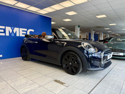  MINI Cooper 1.5 Exclusive Convertible automatic