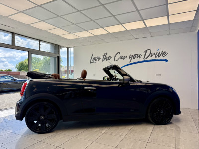  MINI Cooper 1.5 Exclusive Convertible automatic