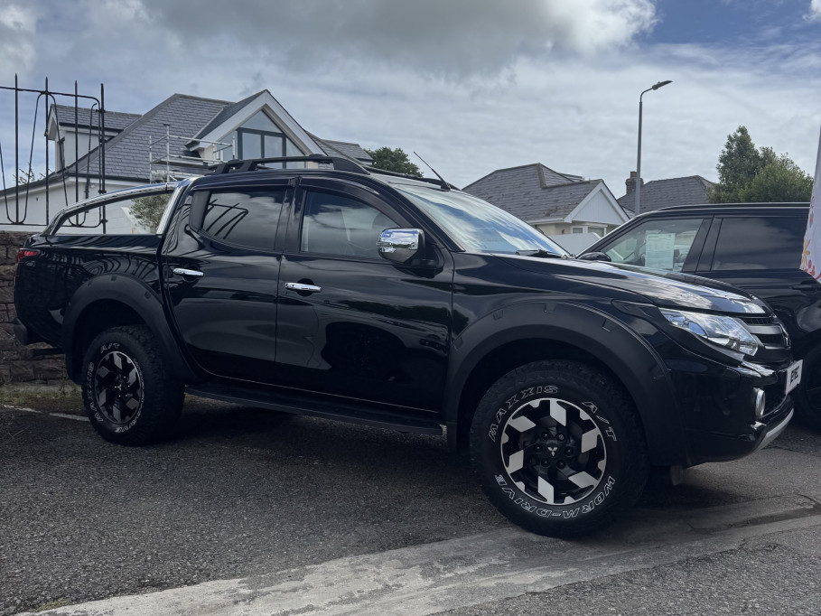  Mitsubishi L200 Barbarian SVP 2.4 DI-D