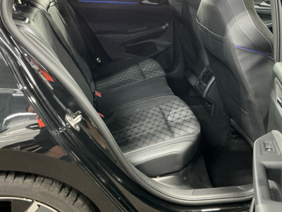  Volkswagen NEW Golf 1.5 e TSi BLACK EDITION DSG