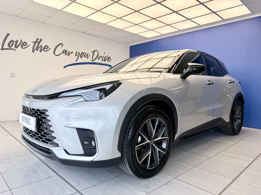  Lexus LBX 1.5 VVT-iE Takumi Design E-CVT